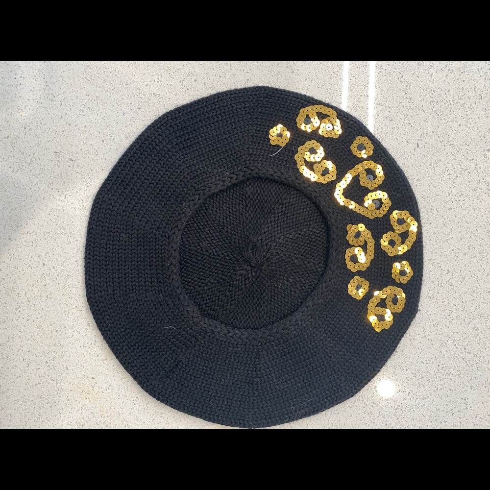 Beret. 50% wool, 50% acryl